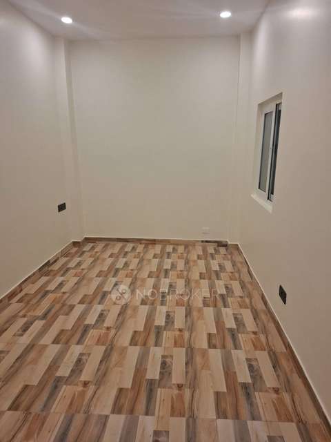 4 BHK Flat For Sale  In Kailash Colony