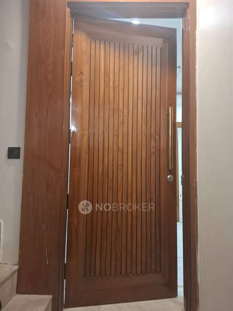 4 BHK Flat For Sale  In Kailash Colony