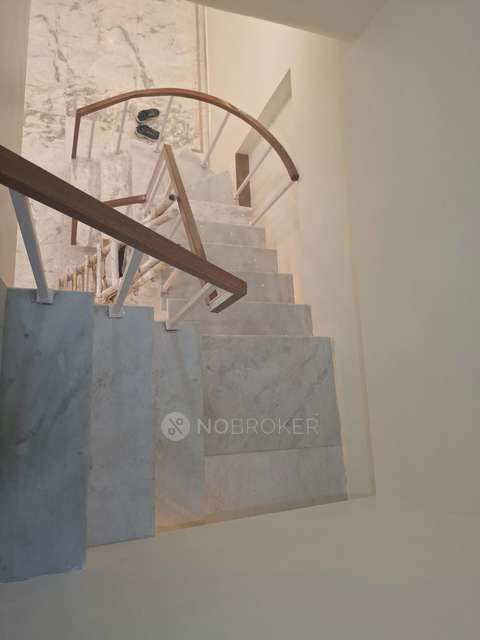 4 BHK Flat For Sale  In Kailash Colony