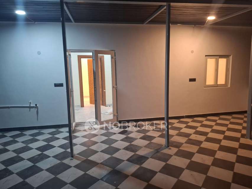 4 BHK Flat For Sale  In Kailash Colony