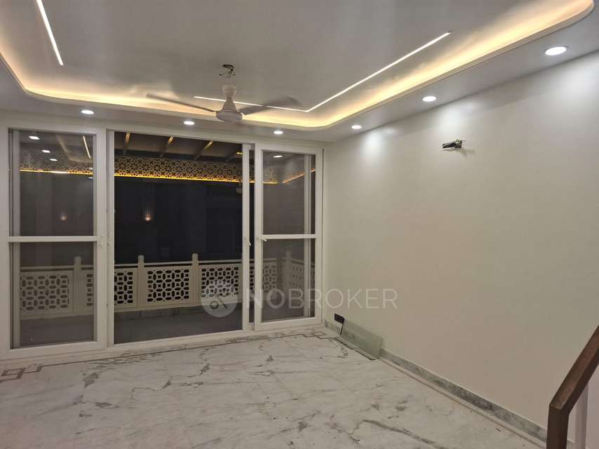 4 BHK Flat For Sale  In Kailash Colony