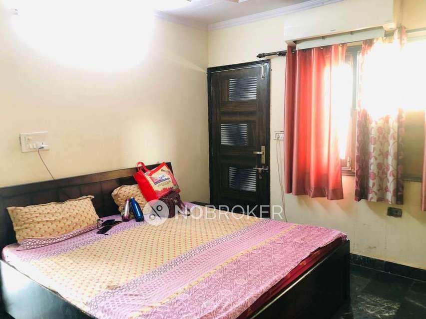 2 BHK Flat In Standalone Building  For Sale  In Patel Nagar 