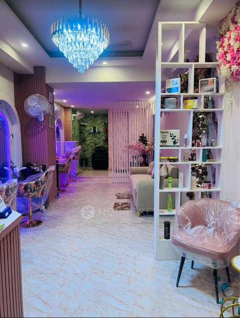 Shop in Indrapuram, Ghaziabad for sale 