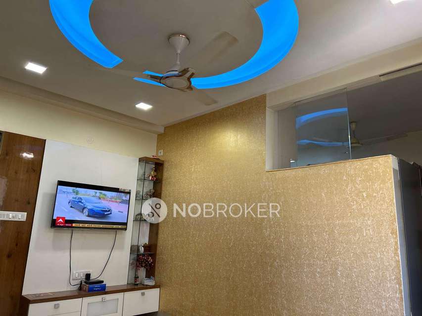 2 BHK Flat In Sarova Complex Kandivali East for Rent  In Sarova Complex G Wing