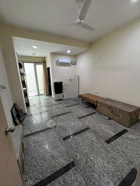 1 BHK House for Rent  In Sector 57