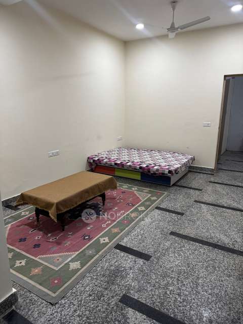 1 BHK House for Rent  In Sector 57