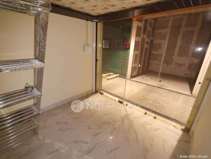 Shop in Sector 16b Rd, Greater_noida for sale 