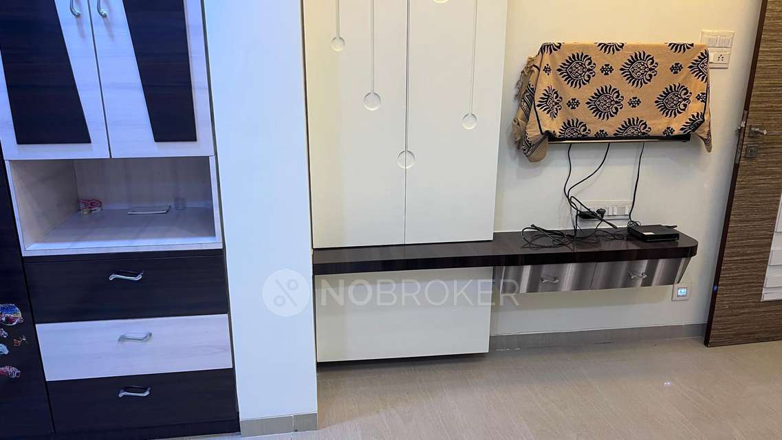 2 BHK Flat In Kamal-van For Sale  In Kandivali West,