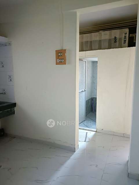 1 BHK Flat In Gruhlaxmi Gruhsobha Building Naigaon West For Sale  In Naigaon West