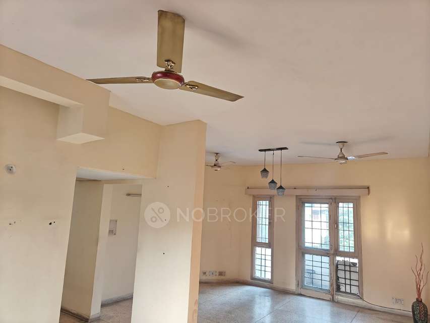 3 BHK Flat In Rwa Jalvayu Vihar, Sector 25 For Sale  In Sector 25