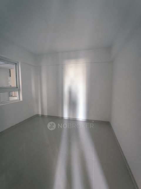 2 BHK Flat In Ds-max Skyshubham For Sale  In Hallehalli