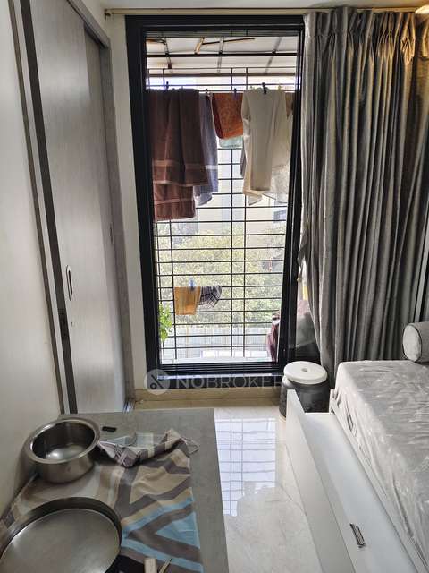 2 BHK Flat In Ishwati Chs For Sale  In Doctor Compound