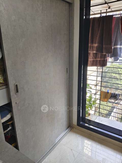 2 BHK Flat In Ishwati Chs For Sale  In Doctor Compound