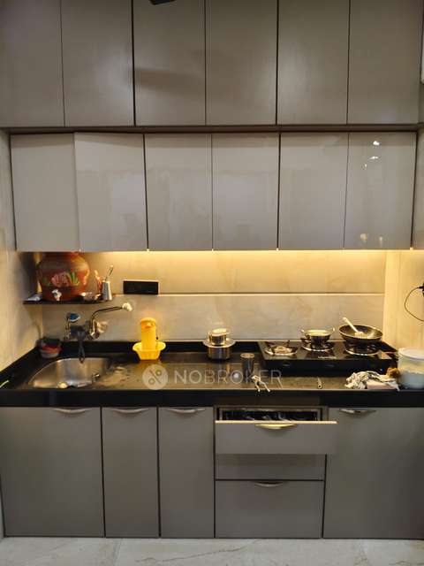 2 BHK Flat In Ishwati Chs For Sale  In Doctor Compound