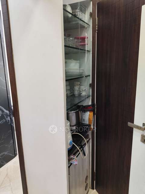2 BHK Flat In Ishwati Chs For Sale  In Doctor Compound
