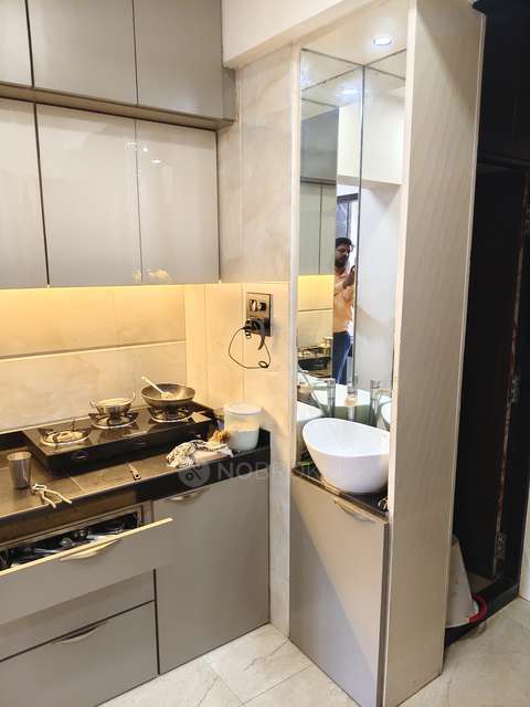 2 BHK Flat In Ishwati Chs For Sale  In Doctor Compound