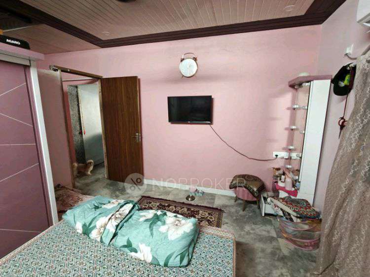 2 BHK House For Sale  In  Malad West