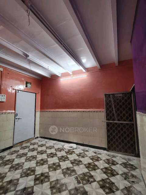 1 BHK Flat For Sale  In Taxi And Rickshaw Stand Qureshi Nagar