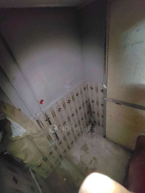 1 BHK Flat For Sale  In Taxi And Rickshaw Stand Qureshi Nagar