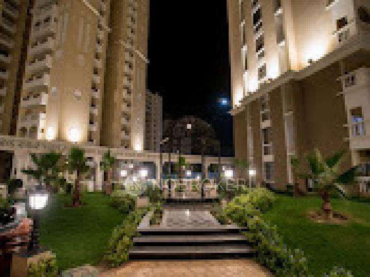 3 BHK Flat In Purvanchal Royal City For Sale  In Chi V