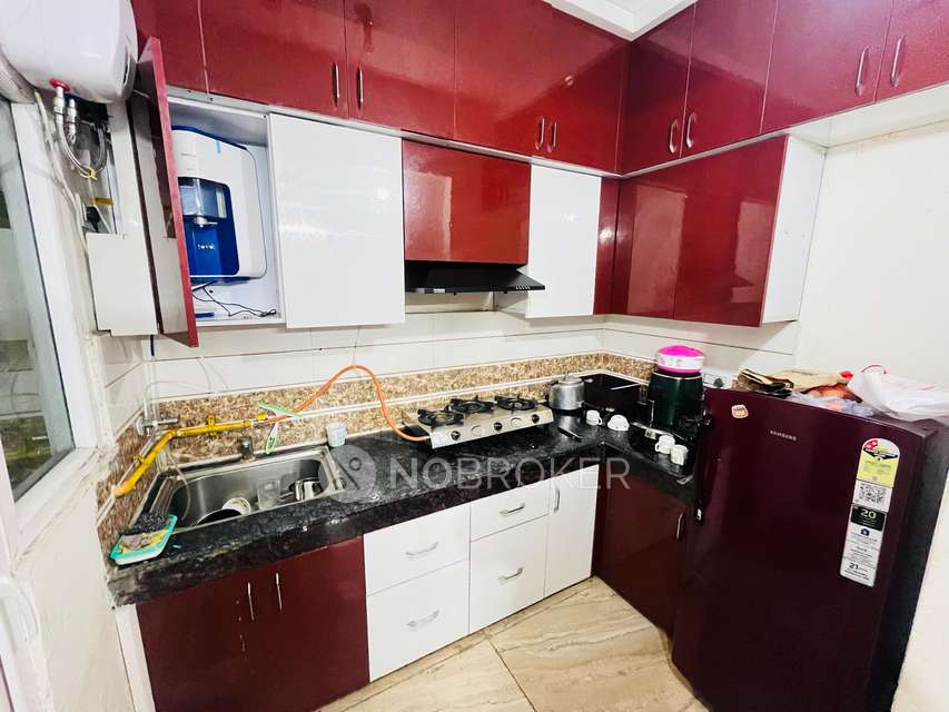 Single Room for Male In 3 BHK  In Migsun Twinz In  Eta 2, Greater Noida