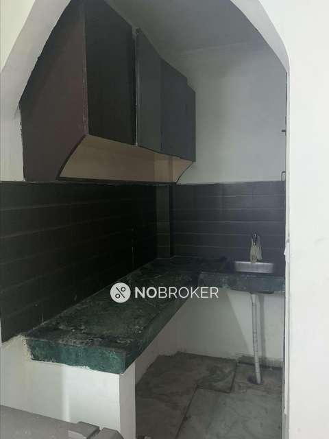 4+ BHK Flat For Sale  In Sector 24