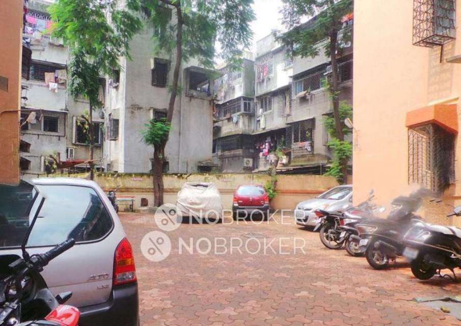 1 BHK Flat In Guru Nanak Chs For Sale  In Bhandup West