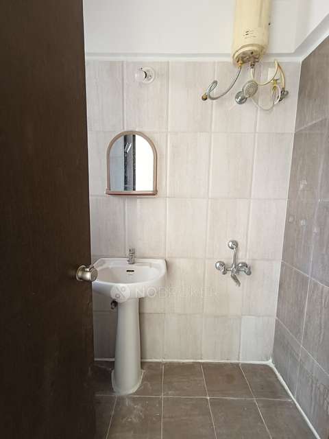 3 BHK Flat In Altissimo for Rent  In Wakad Flyover