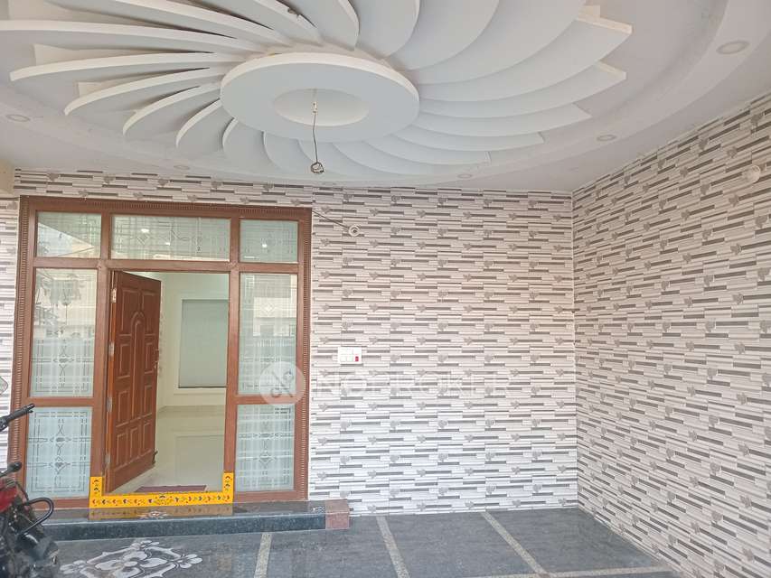 4+ BHK House For Sale  In Yapral