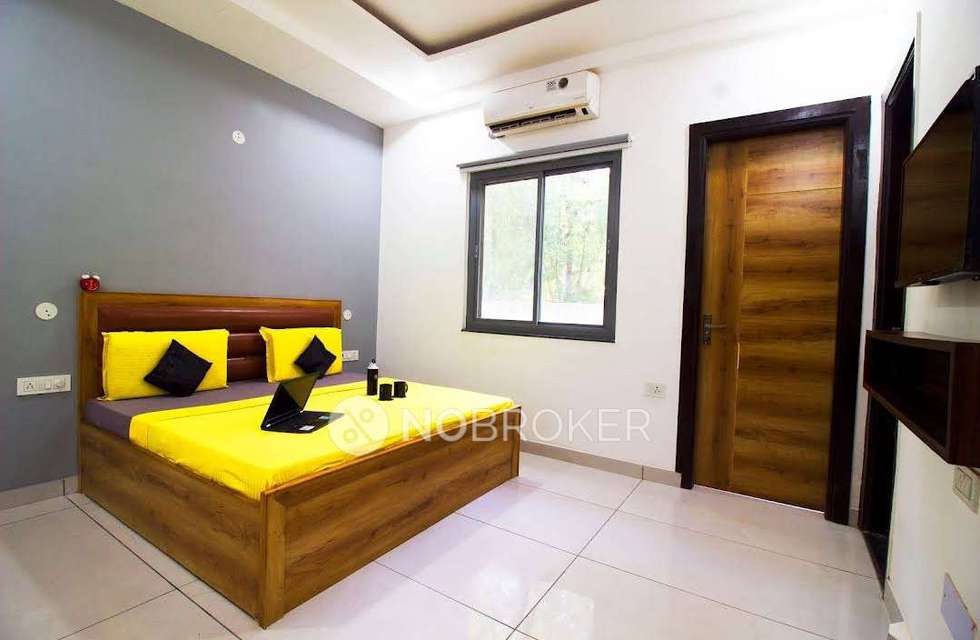 PG for Boys in Sector 66