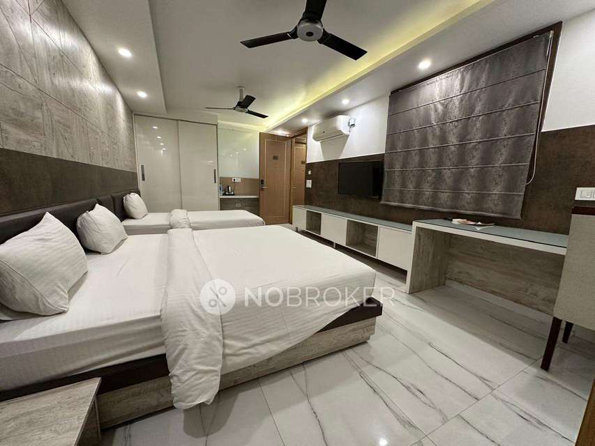 PG for Boys in Sector 66