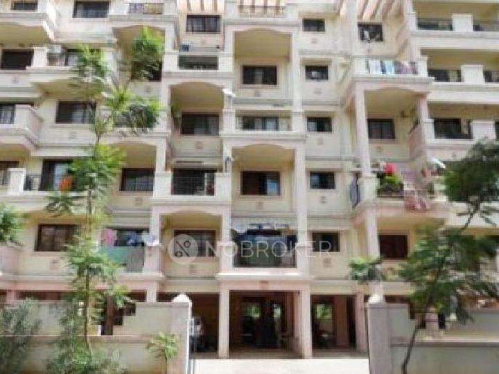 Shared Room for Male In 1 BHK  In Ganesh Vihar Apartment In Hadapsar