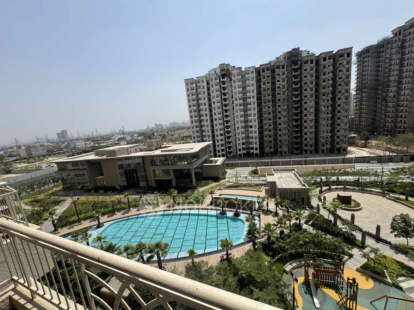 3 BHK Flat In County Landcraft The Center Court, Sector 88a for Rent  In Sector 88a
