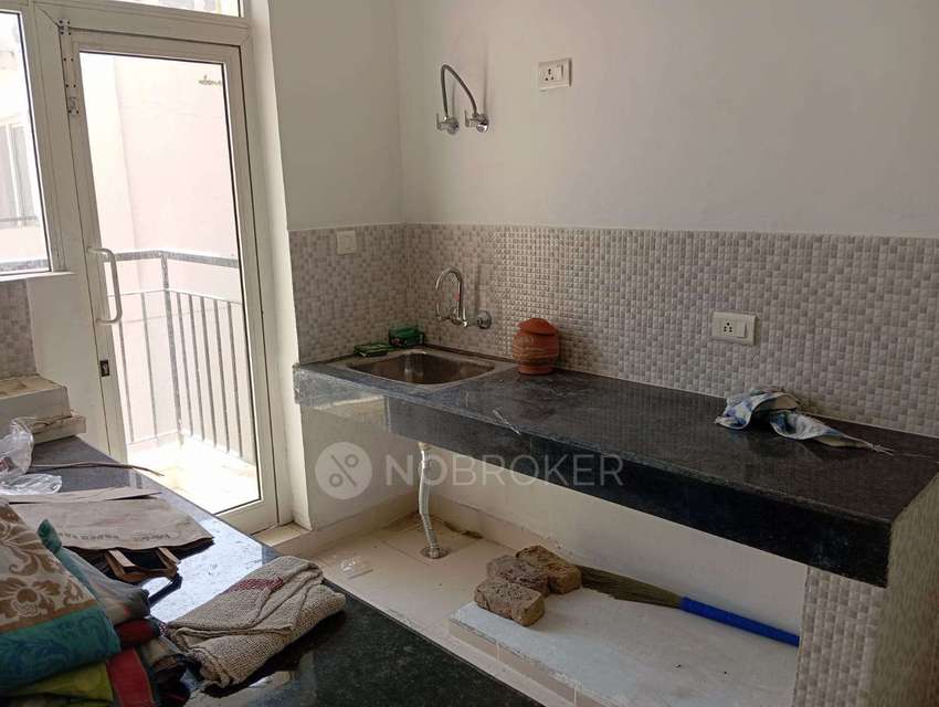 3 BHK Flat In Aditya Luxuria Estate for Lease  In Nh 24, Ghaziabad