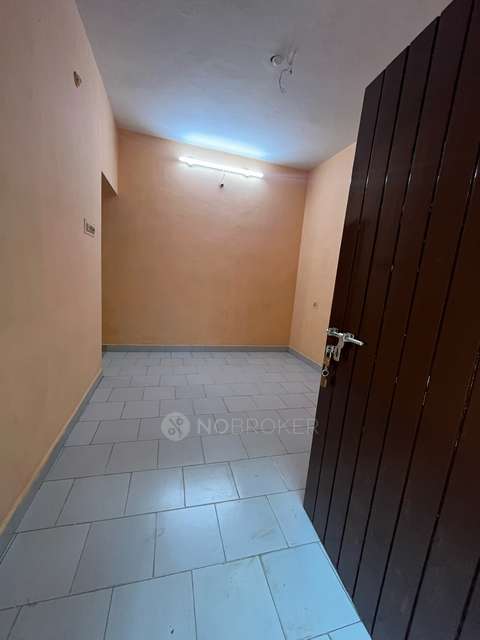 1 BHK Flat In Nynan Street For Sale  In Mylapore