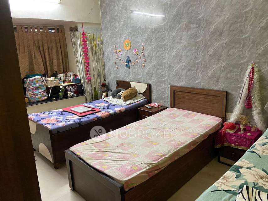 PG for Girls in 21, Off New Link Rd