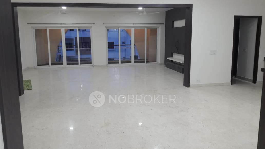 4 BHK Flat In Elegant Luxor For Sale  In Benson Town