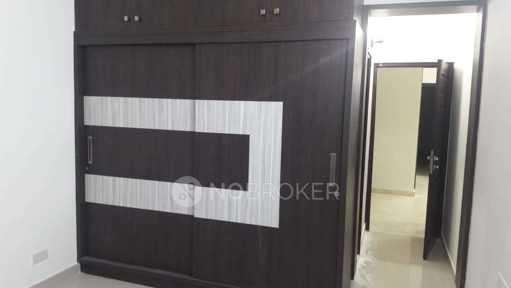 4 BHK Flat In Elegant Luxor For Sale  In Benson Town