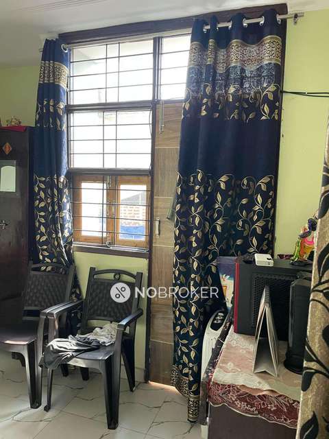 2 BHK Flat In Standalone Building  For Sale  In Kalkaji