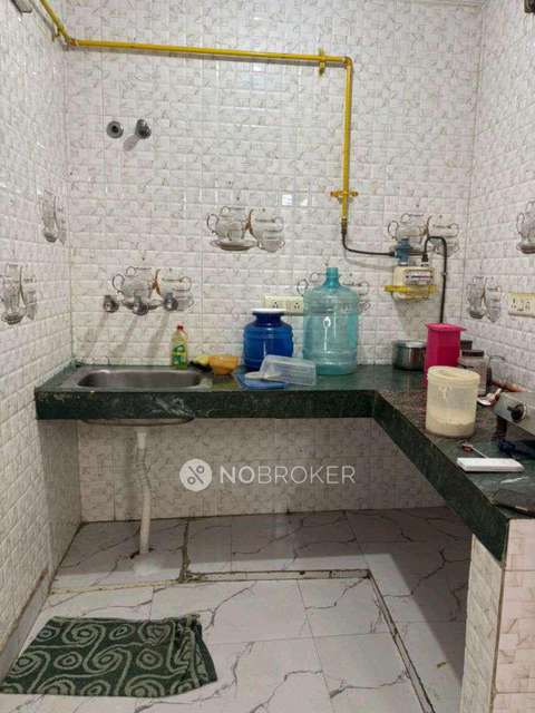 2 BHK Flat In Standalone Building  For Sale  In Kalkaji