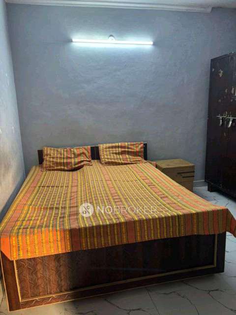 2 BHK Flat In Standalone Building  For Sale  In Kalkaji