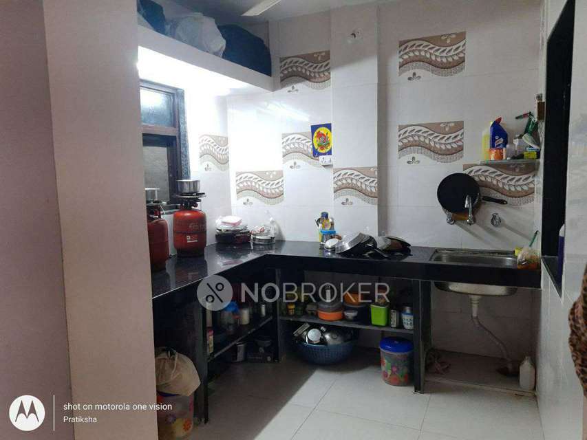 Shared Room for Female In 1 BHK  In Rathan  In Narayan Peth