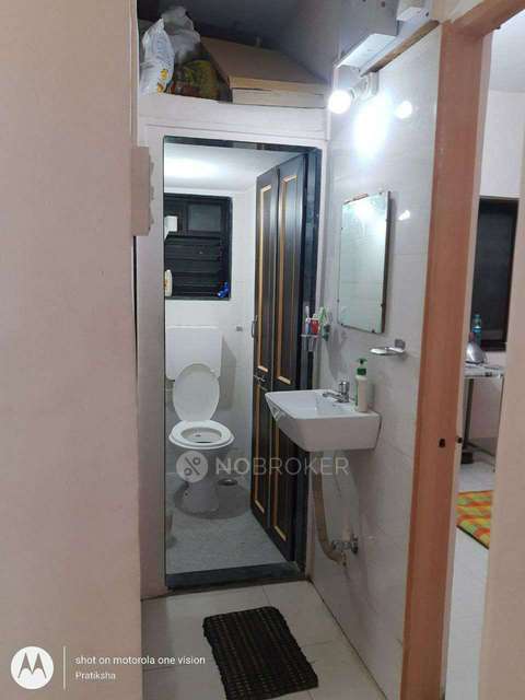 Shared Room for Female In 1 BHK  In Rathan  In Narayan Peth