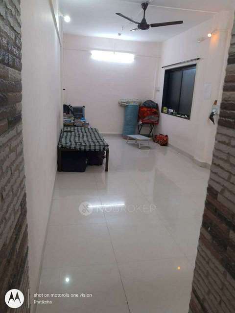 Shared Room for Female In 1 BHK  In Rathan  In Narayan Peth