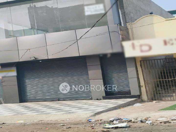 Godown/Warehouse in Ashok Vihar, Gurgaon for Rent 