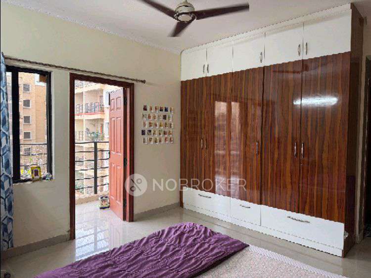 Single Room for Male In 3 BHK  In Sterling Shalom In Brookefield
