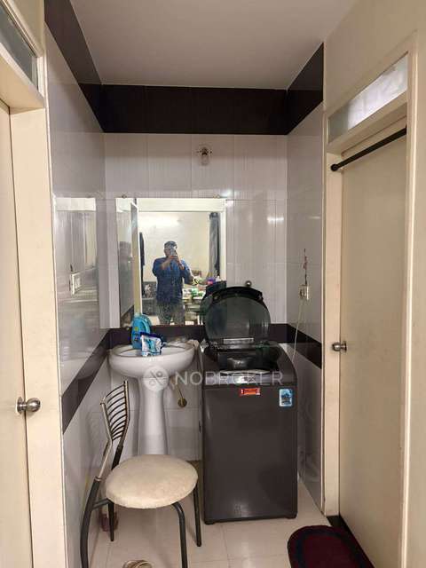 2 BHK Flat In Spring Bloom  for Rent  In Ghorpadi