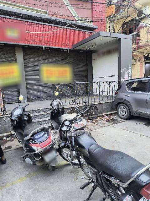 Shop in Mandawali, Delhi for Rent