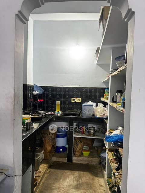 Shared Room for Male In 2 BHK  In Kondapur,