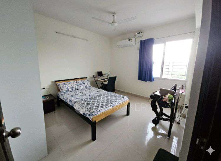 Single Room for Female In 3 BHK  In Confident Leo In Chikkakannalli